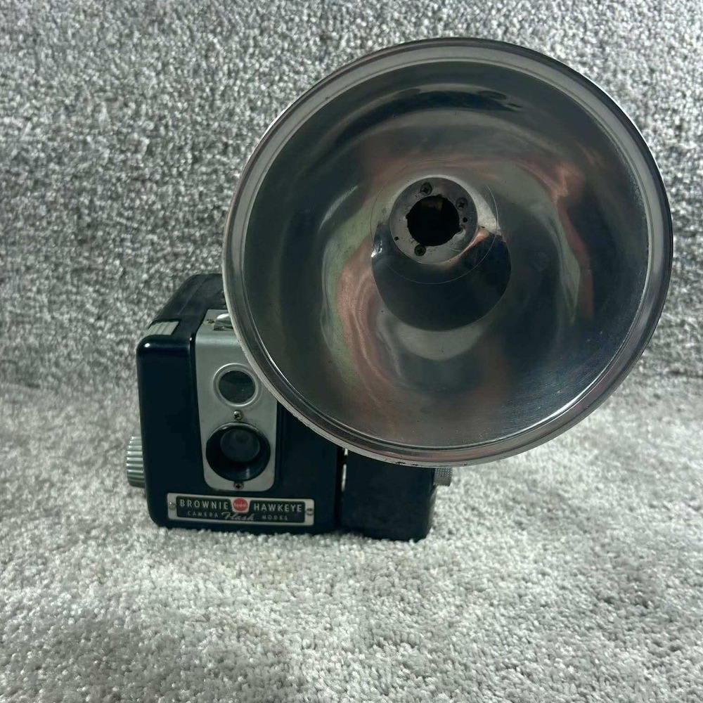 Kodak Brownie Hawkeye Flash Camera Black Vintage Midcentury Retro 620 Film